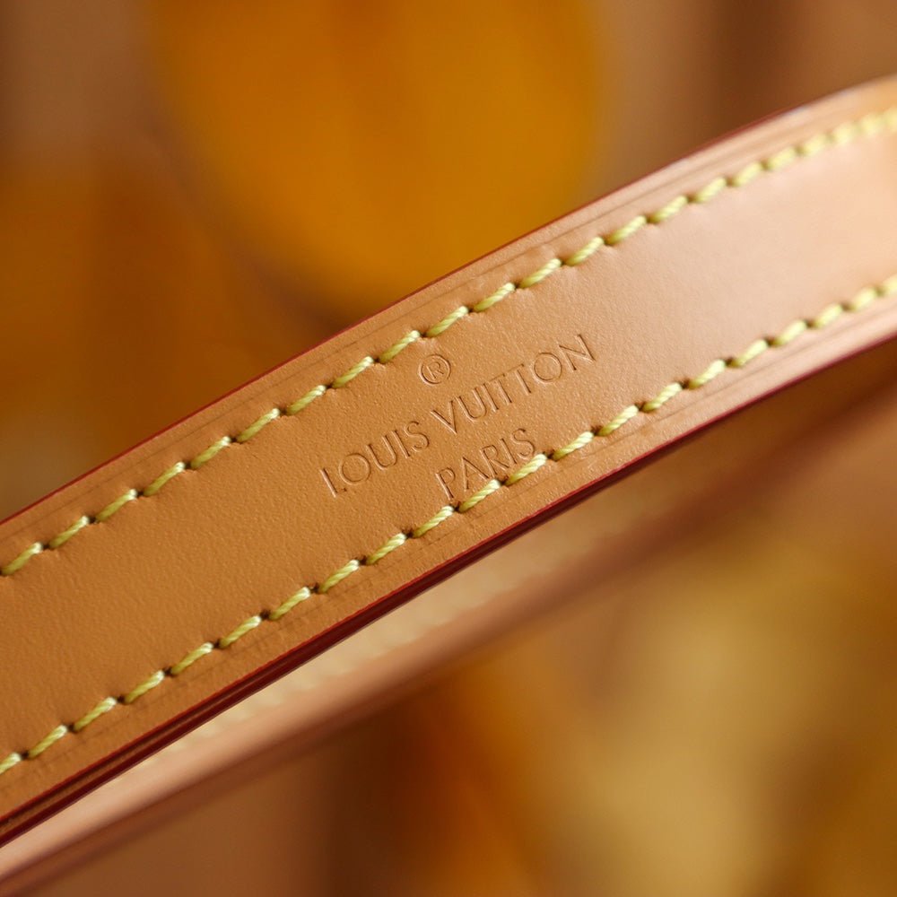 Louis Vuitton 𝐁𝐎𝐔𝐋𝐎𝐆𝐍𝐄 King of Hot Style Croissant - Rachellebags