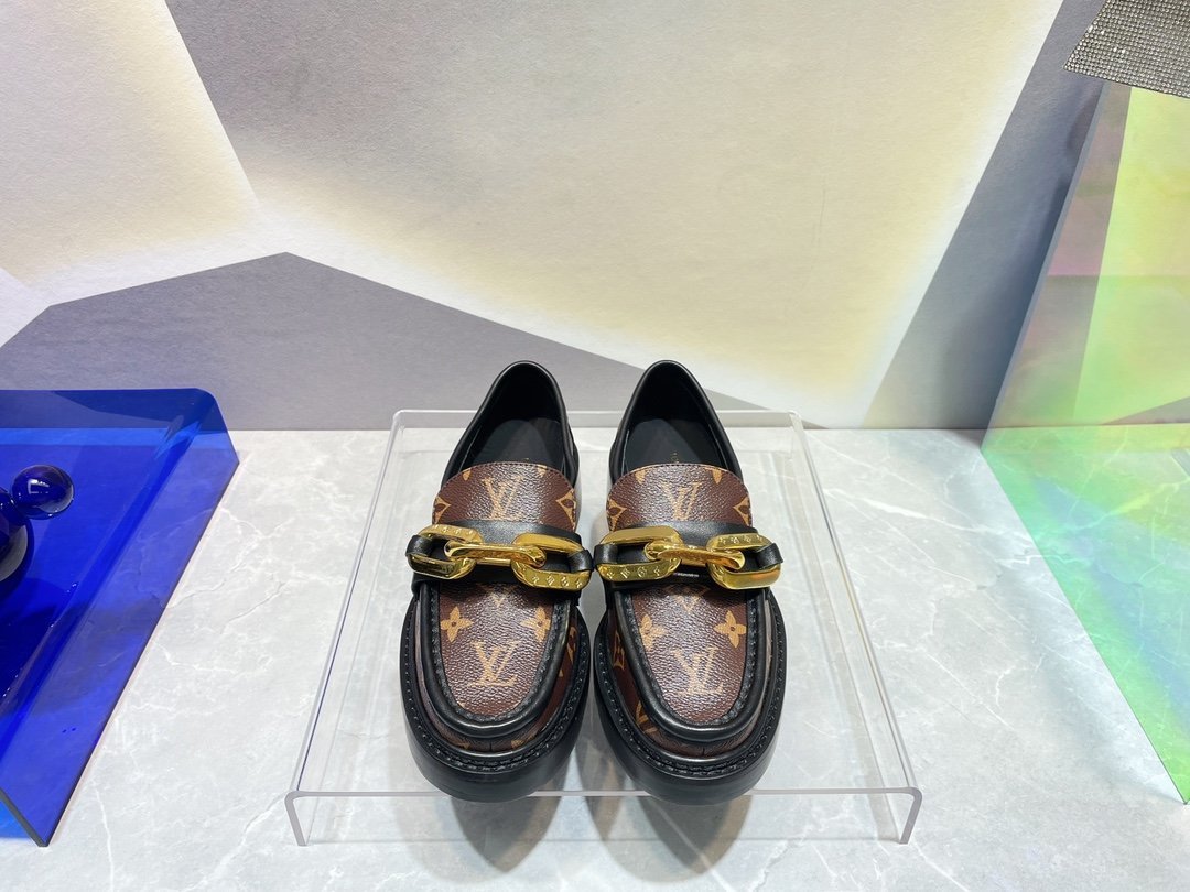 LV LOAFERS - Rachellebags