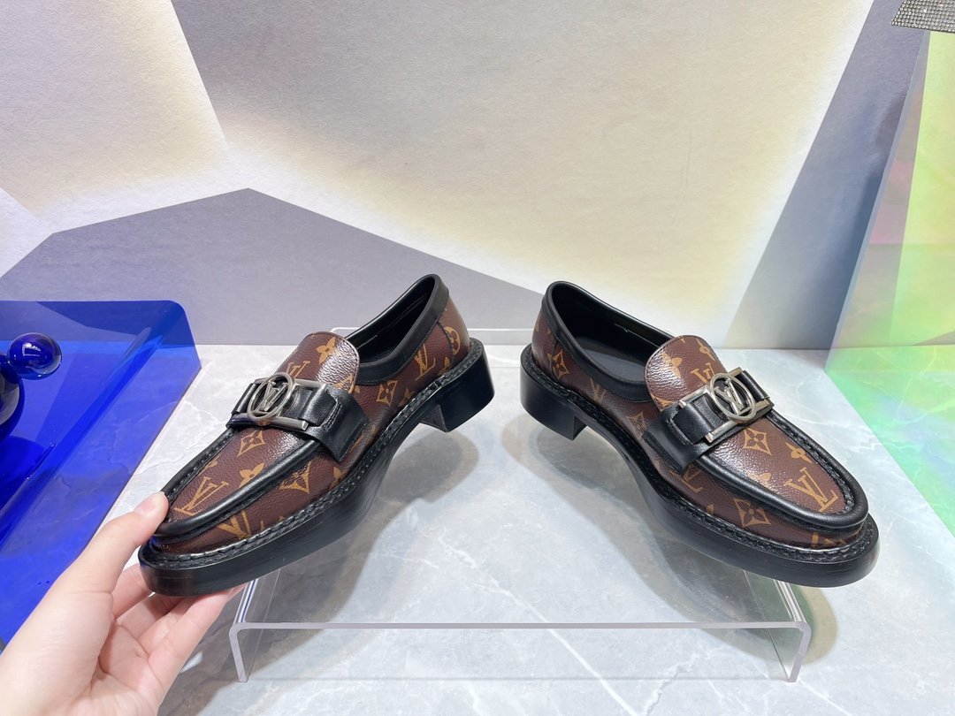 LV LOAFERS - Rachellebags
