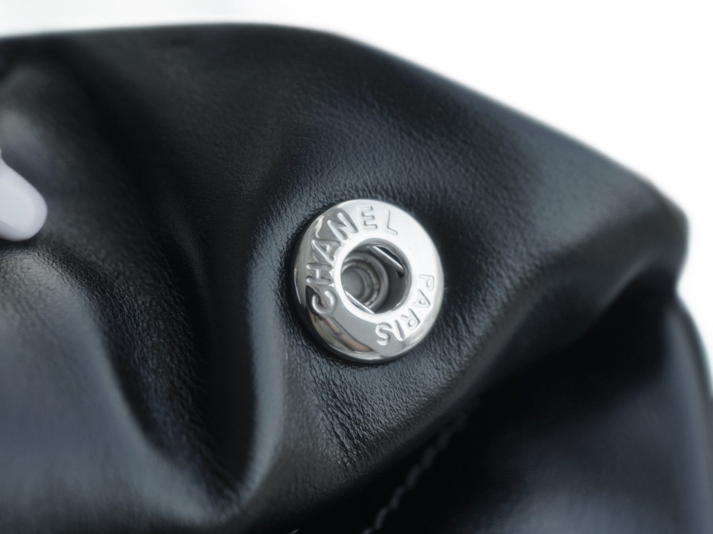 𝗖𝗛𝗔𝗡𝗘𝗟✦𝟐𝟐𝗣 Advanced Handcraft Workshop 𝟐𝟐 Handbag Genuine Leather Large Black Silver - Rachellebags