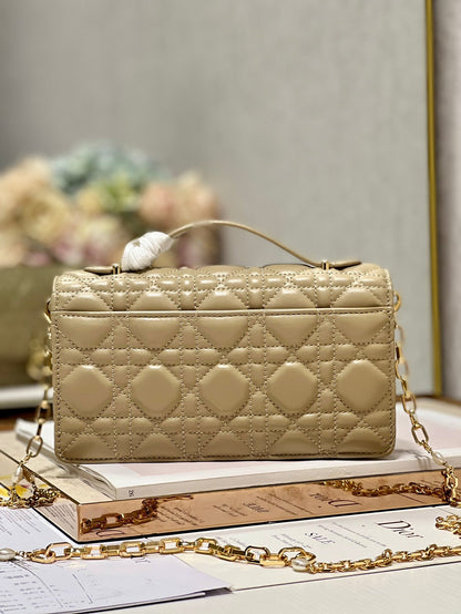 lady Dior ❤ Pearl Clutch Bag - Rachellebags