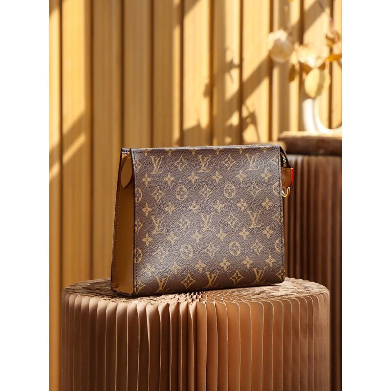LV TOILETRY POUCH ON CHAIN - Rachellebags